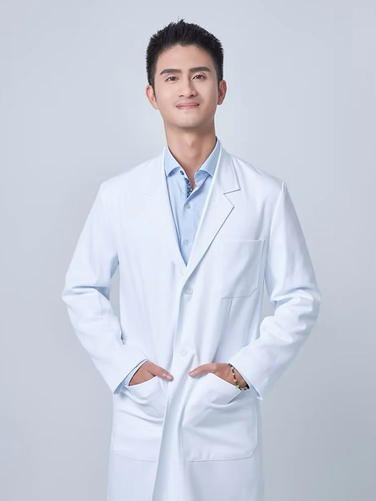 何逸群